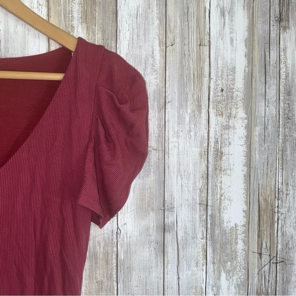 Lulus Maroon Puff Sleeve Bodysuit Small V Neck Stretch Thong Minimalist Top - Picture 3 of 6